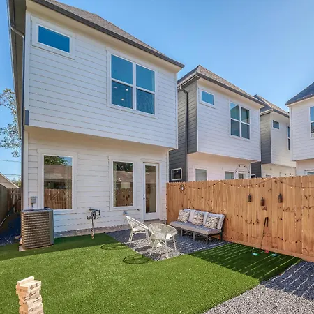 Modern Home Near Downtown With Fast Wifi, Bbq, Games & Ev Equipped! Houston Extérieur photo