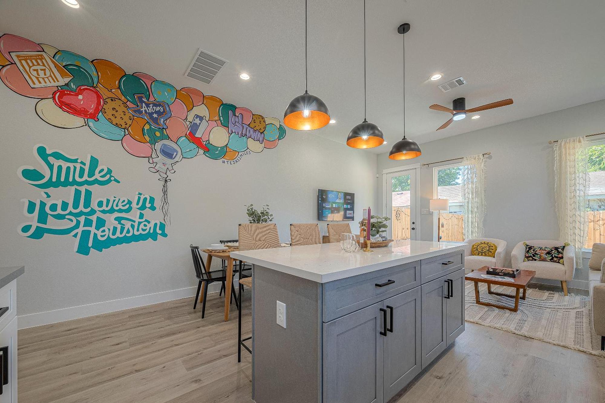 Modern Near Downtown With Fast Wifi, Bbq, Games & Ev Equipped! Hébergement de vacances